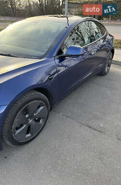 Седан Tesla Model 3 2022 в Ровно