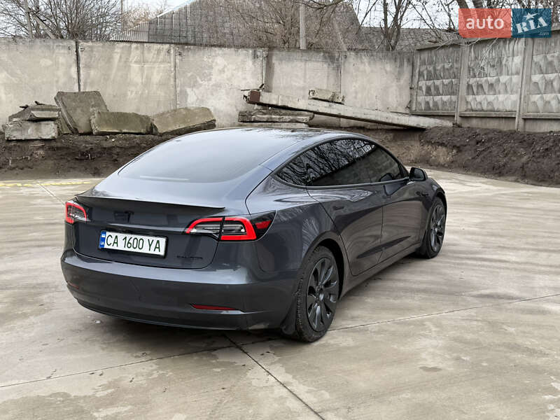 Седан Tesla Model 3 2018 в Золотоноше