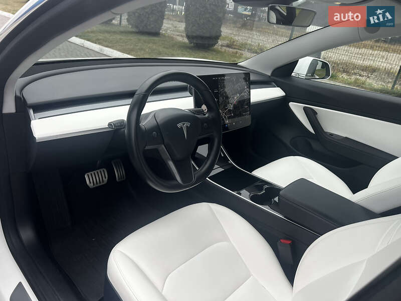 Седан Tesla Model 3 2018 в Львове фото 51 Седан Tesla Model 3 2018 в Львове