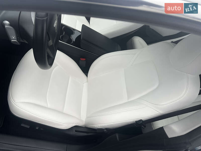 Седан Tesla Model 3 2018 в Львове фото 52 Седан Tesla Model 3 2018 в Львове