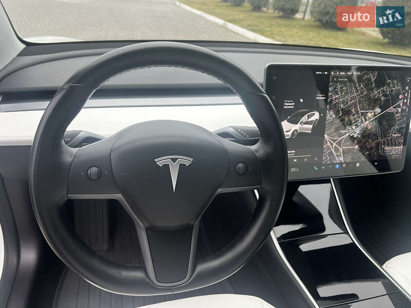 Седан Tesla Model 3 2018 в Львове фото 57 Седан Tesla Model 3 2018 в Львове