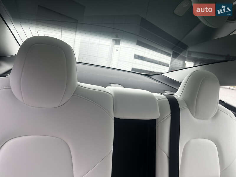 Седан Tesla Model 3 2018 в Львове фото 80 Седан Tesla Model 3 2018 в Львове