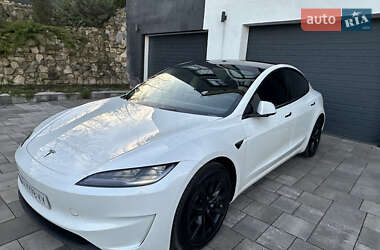 Седан Tesla Model 3 2024 в Киеве