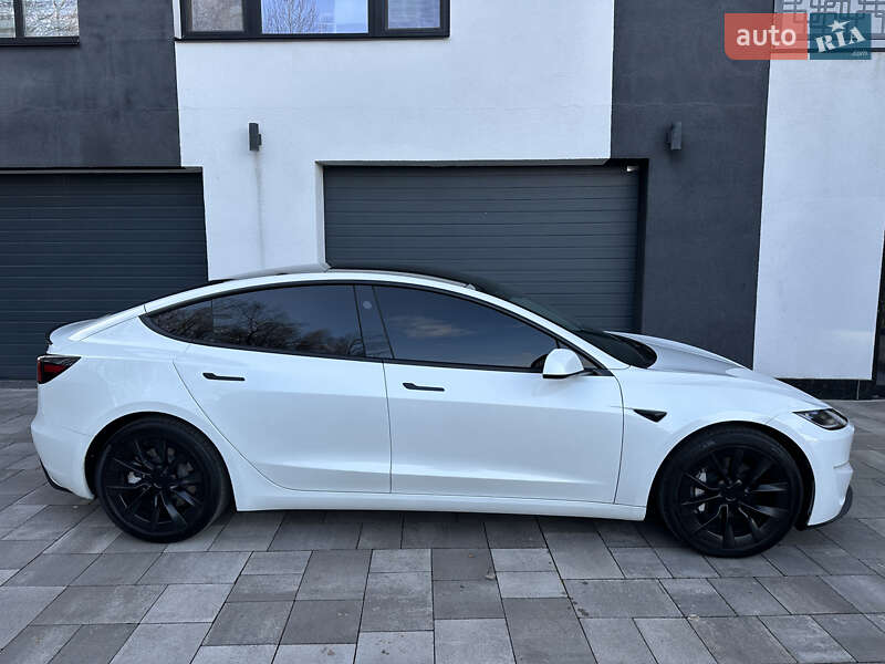 Седан Tesla Model 3 2024 в Киеве фото 17 Седан Tesla Model 3 2024 в Киеве