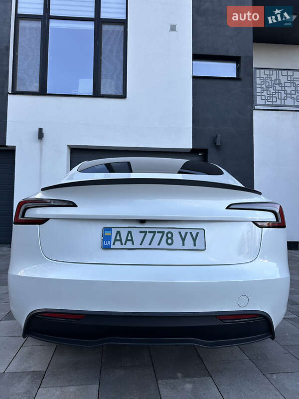 Седан Tesla Model 3 2024 в Киеве фото 21 Седан Tesla Model 3 2024 в Киеве