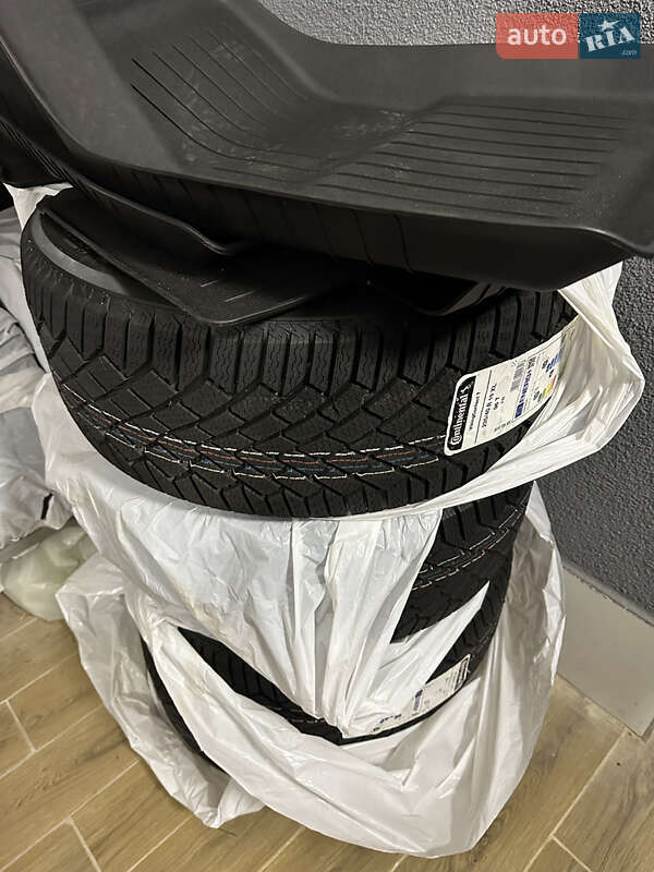 Седан Tesla Model 3 2024 в Киеве фото 26 Седан Tesla Model 3 2024 в Киеве