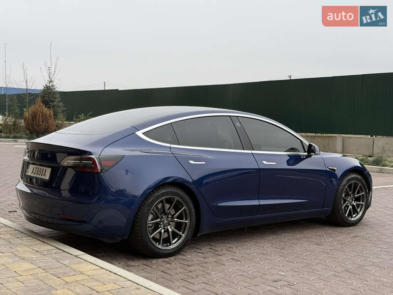 Седан Tesla Model 3 2020 в Киеве фото 6 Седан Tesla Model 3 2020 в Киеве