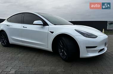 Седан Tesla Model 3 2022 в Кагарлыке