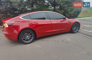Седан Tesla Model 3 2018 в Одесі