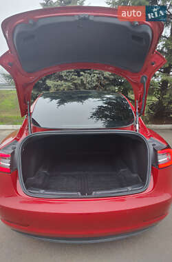 Седан Tesla Model 3 2018 в Одесі