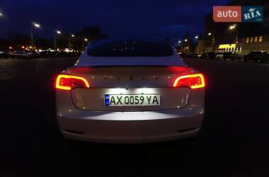 Седан Tesla Model 3 2021 в Харькове