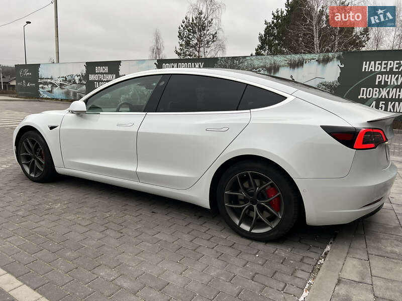 Седан Tesla Model 3 2019 в Киеве фото 7 Седан Tesla Model 3 2019 в Киеве