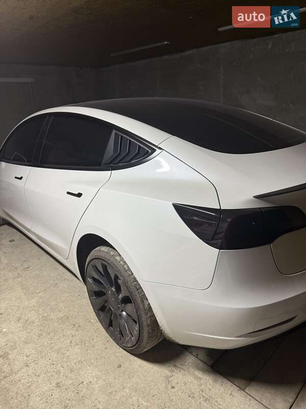 Седан Tesla Model 3 2023 в Львове фото 6 Седан Tesla Model 3 2023 в Львове