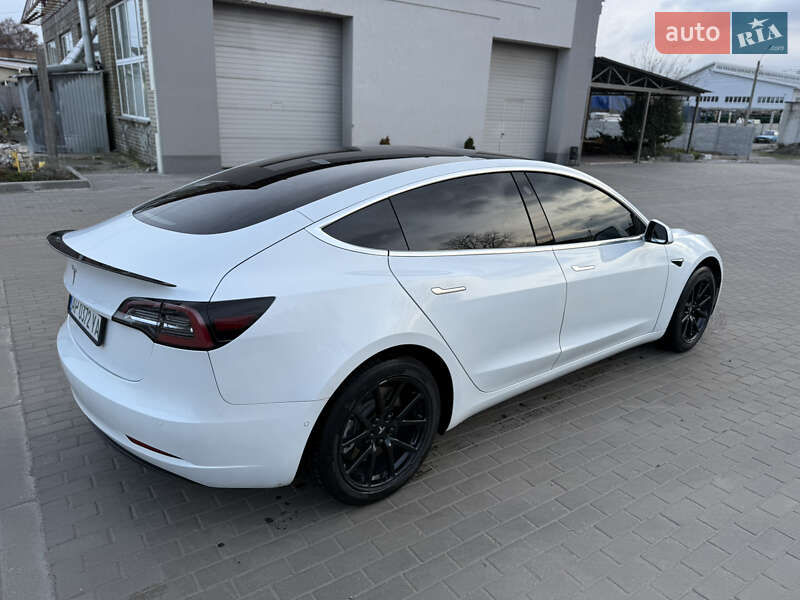 Седан Tesla Model 3 2020 в Запоріжжі фото 5 Седан Tesla Model 3 2020 в Запоріжжі