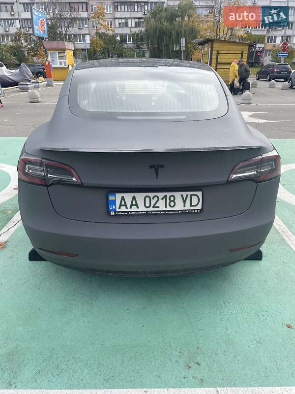 Седан Tesla Model 3 2020 в Киеве