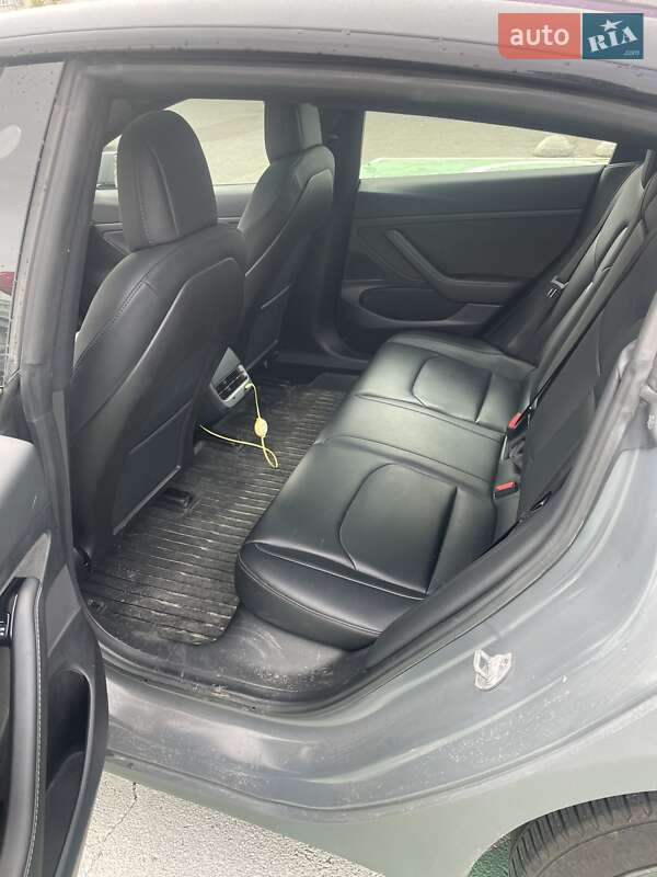 Седан Tesla Model 3 2020 в Киеве