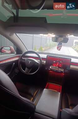 Седан Tesla Model 3 2022 в Стрые