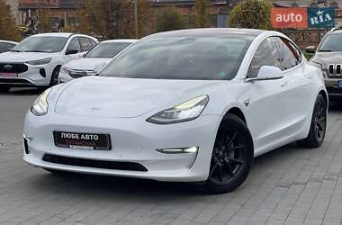Седан Tesla Model 3 2018 в Львове