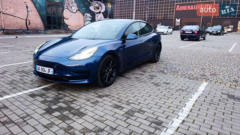 Седан Tesla Model 3 2022 в Луцке фото 10 Седан Tesla Model 3 2022 в Луцке