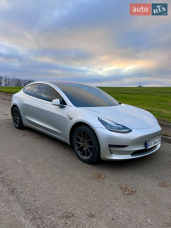 Tesla Model 3 2018 Tesla Model 3 2018