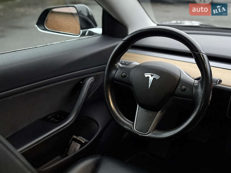 Седан Tesla Model 3 2019 в Тернополе фото 18 Седан Tesla Model 3 2019 в Тернополе