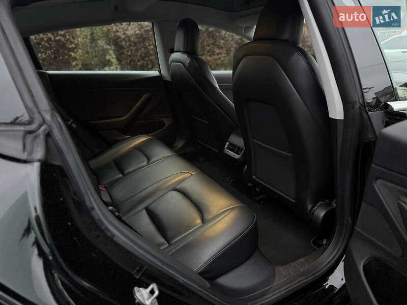 Седан Tesla Model 3 2019 в Тернополе фото 32 Седан Tesla Model 3 2019 в Тернополе