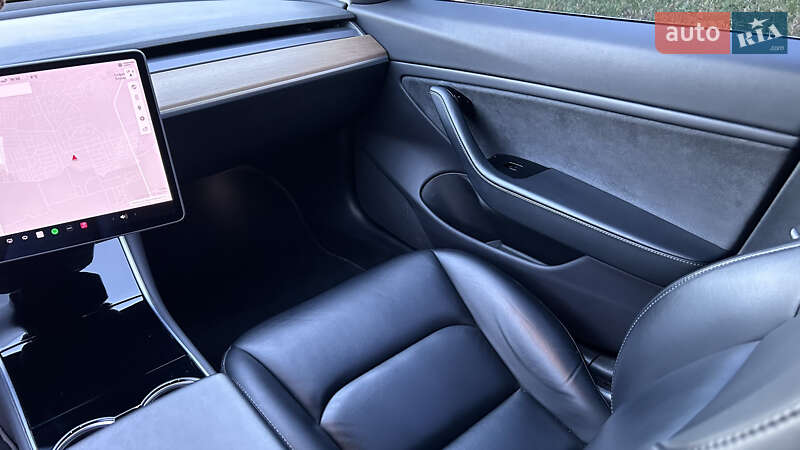 Седан Tesla Model 3 2019 в Киеве фото 24 Седан Tesla Model 3 2019 в Киеве