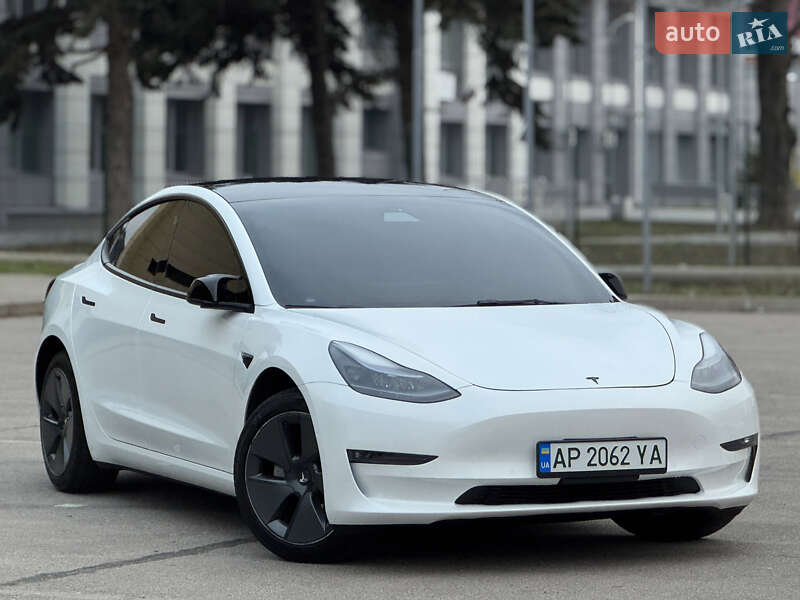 Седан Tesla Model 3 2022 в Запоріжжі