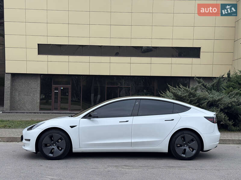 Седан Tesla Model 3 2022 в Запоріжжі