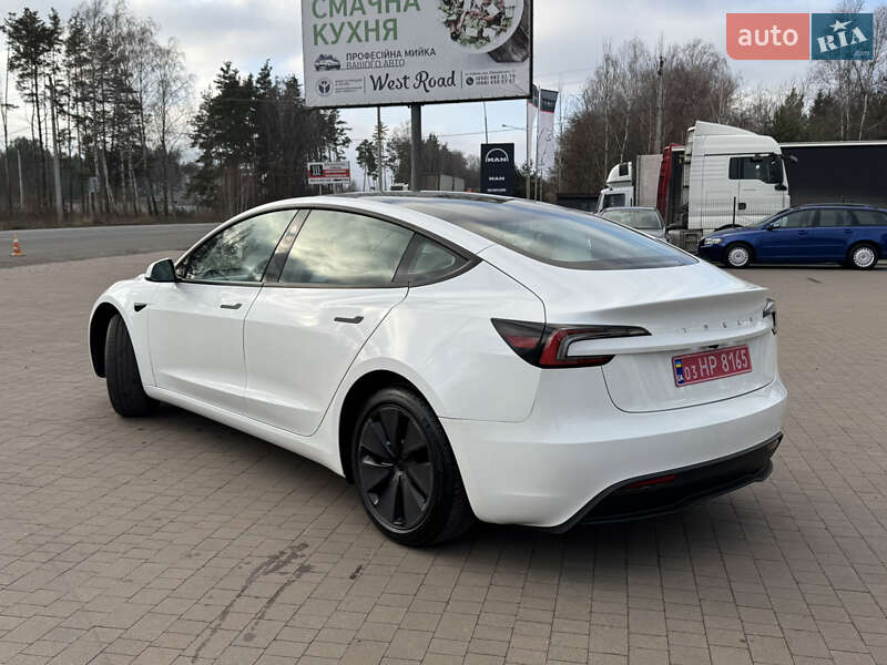 Седан Tesla Model 3 2025 в Луцке