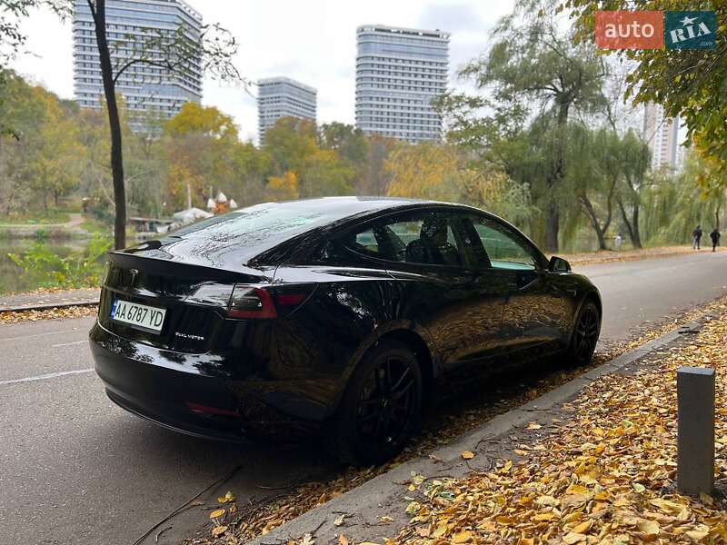 Седан Tesla Model 3 2019 в Киеве