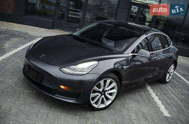 Седан Tesla Model 3 2018 в Києві