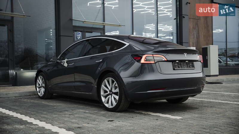 Седан Tesla Model 3 2018 в Киеве фото 19 Седан Tesla Model 3 2018 в Киеве