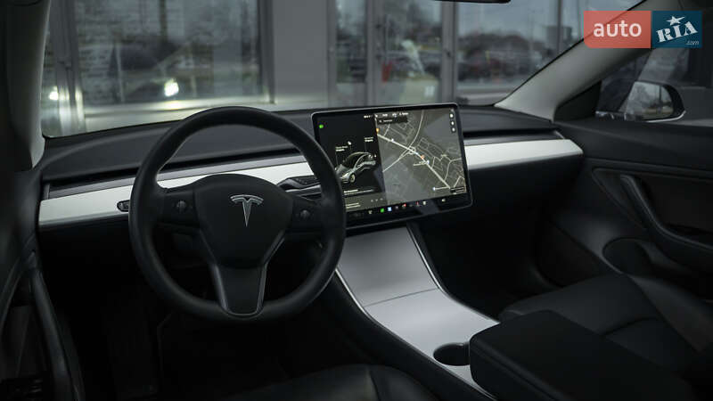 Седан Tesla Model 3 2018 в Киеве фото 24 Седан Tesla Model 3 2018 в Киеве