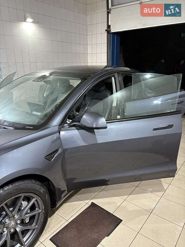 Седан Tesla Model 3 2023 в Кременчуге фото 3 Седан Tesla Model 3 2023 в Кременчуге