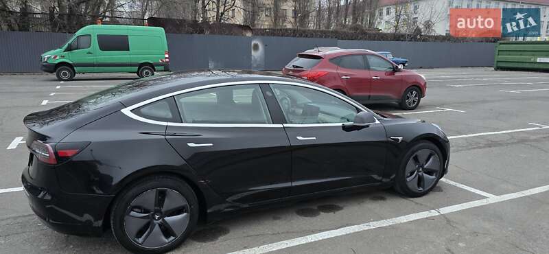 Седан Tesla Model 3 2018 в Киеве фото 5 Седан Tesla Model 3 2018 в Киеве