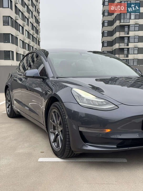 Седан Tesla Model 3 2020 в Киеве фото 2 Седан Tesla Model 3 2020 в Киеве