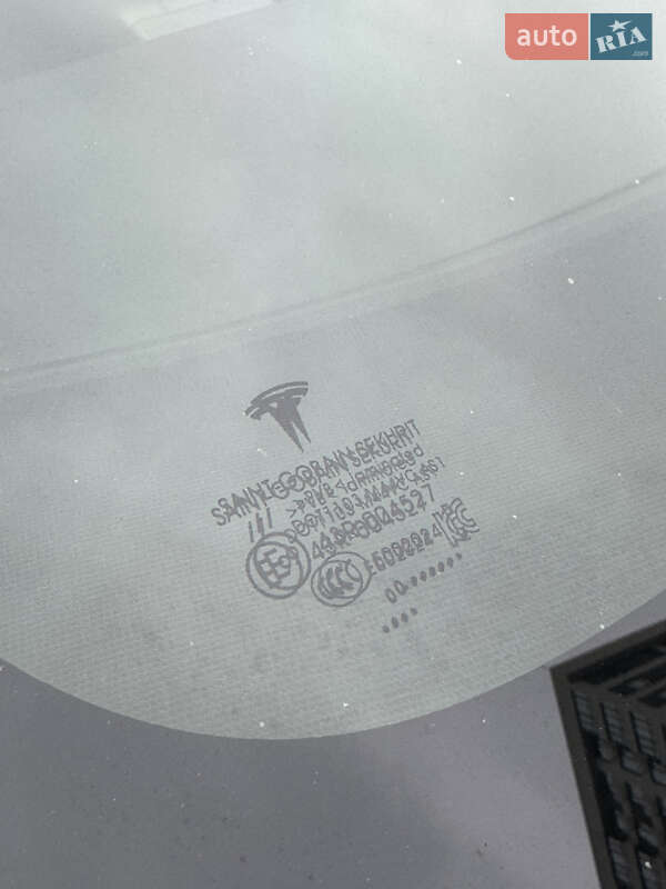 Седан Tesla Model 3 2020 в Киеве фото 17 Седан Tesla Model 3 2020 в Киеве