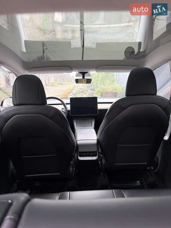 Седан Tesla Model 3 2021 в Дніпрі