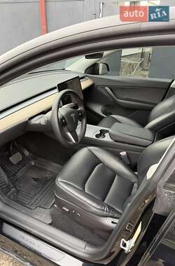 Седан Tesla Model 3 2021 в Дніпрі