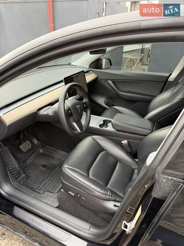 Седан Tesla Model 3 2021 в Дніпрі