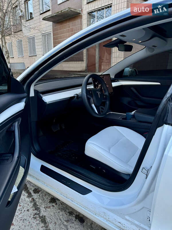 Седан Tesla Model 3 2021 в Киеве фото 9 Седан Tesla Model 3 2021 в Киеве
