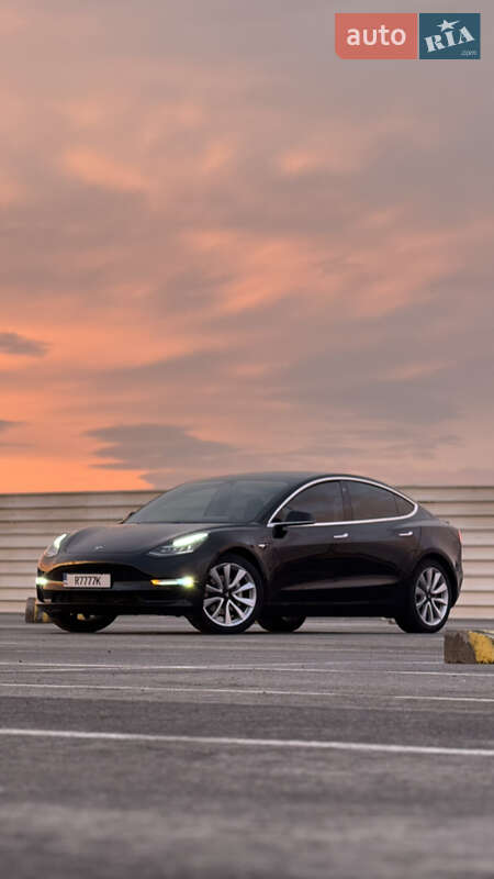 Седан Tesla Model 3 2019 в Львове фото 23 Седан Tesla Model 3 2019 в Львове