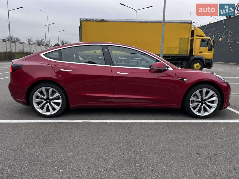 Седан Tesla Model 3 2019 в Киеве фото 10 Седан Tesla Model 3 2019 в Киеве
