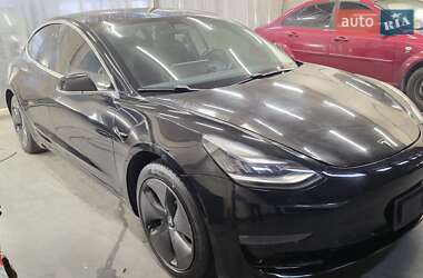 Седан Tesla Model 3 2018 в Львове