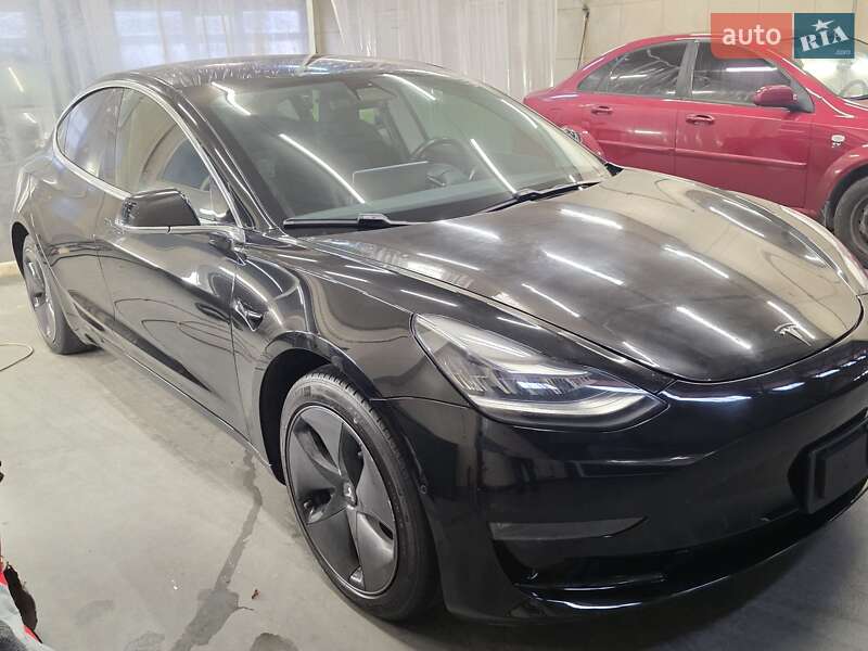 Седан Tesla Model 3 2018 в Львове фото Седан Tesla Model 3 2018 в Львове