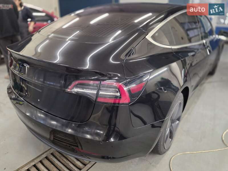 Седан Tesla Model 3 2018 в Львове фото 10 Седан Tesla Model 3 2018 в Львове