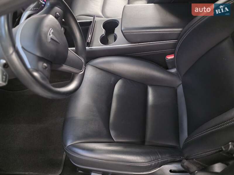 Седан Tesla Model 3 2018 в Львове фото 33 Седан Tesla Model 3 2018 в Львове