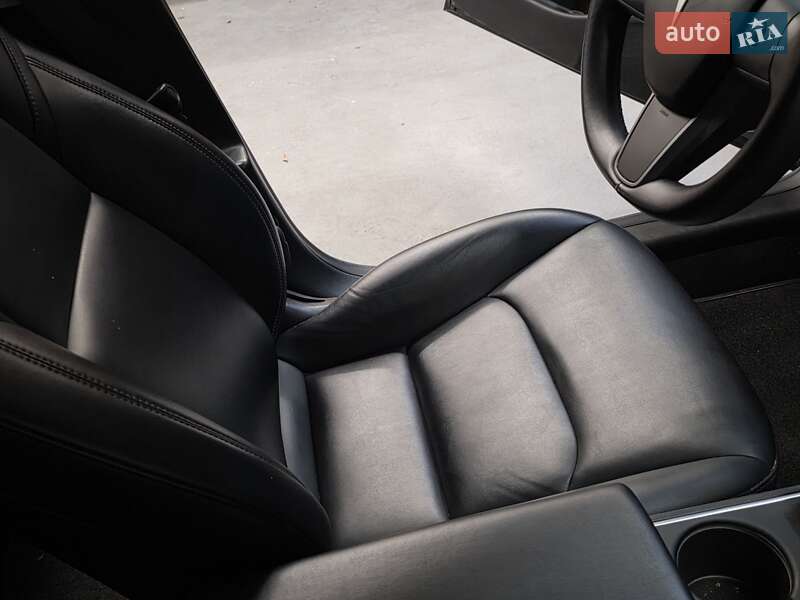 Седан Tesla Model 3 2018 в Львове фото 39 Седан Tesla Model 3 2018 в Львове