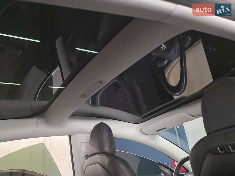 Седан Tesla Model 3 2018 в Львове фото 42 Седан Tesla Model 3 2018 в Львове